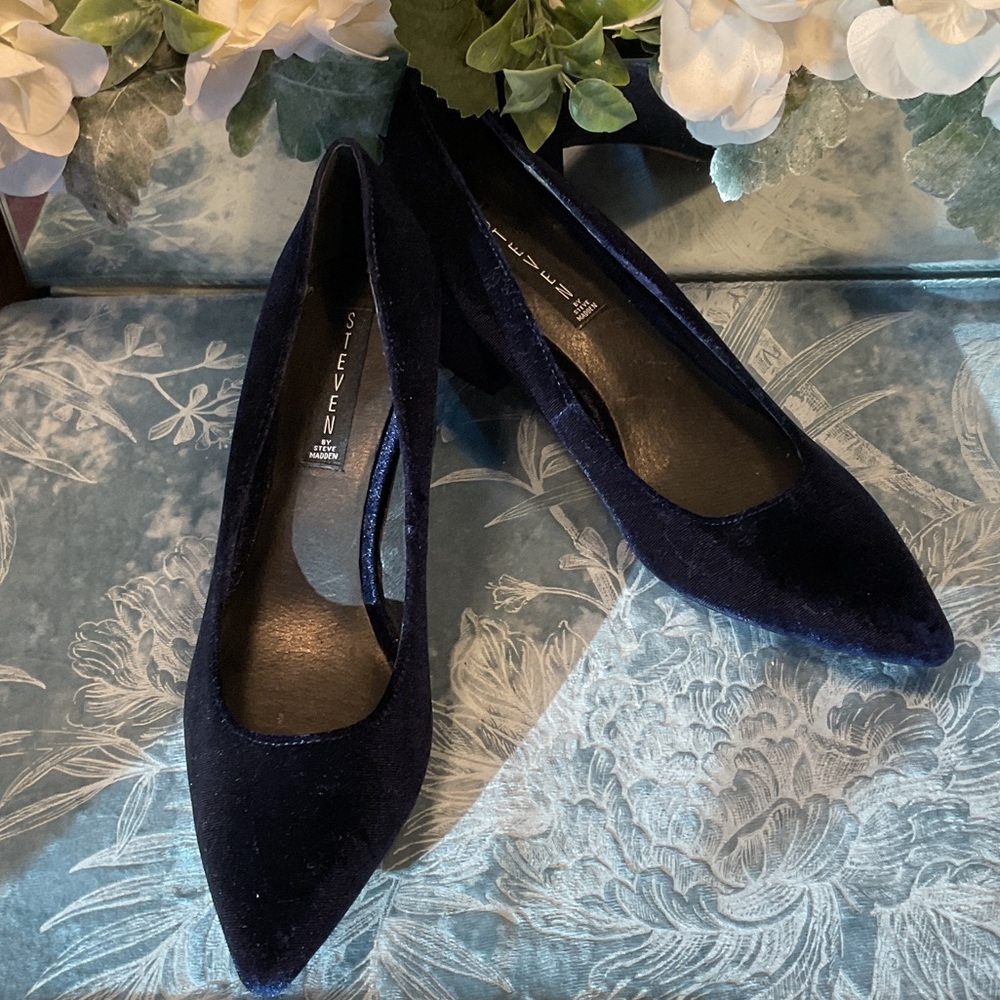 Steven By Steve Madden Navy Velvet Bambu Heels